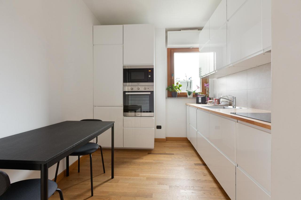 Milan Comfy Apartment X3 - With Balcony Экстерьер фото