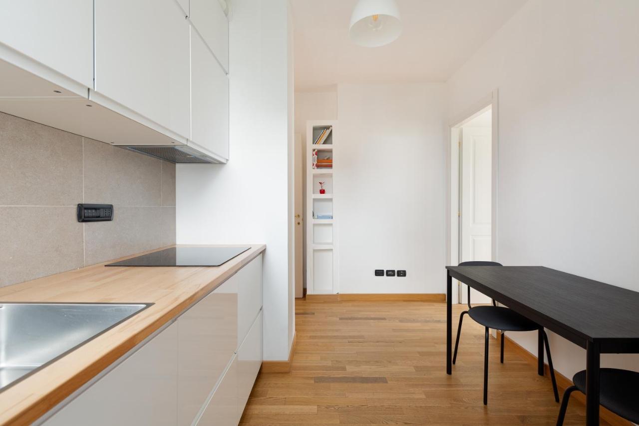 Milan Comfy Apartment X3 - With Balcony Экстерьер фото
