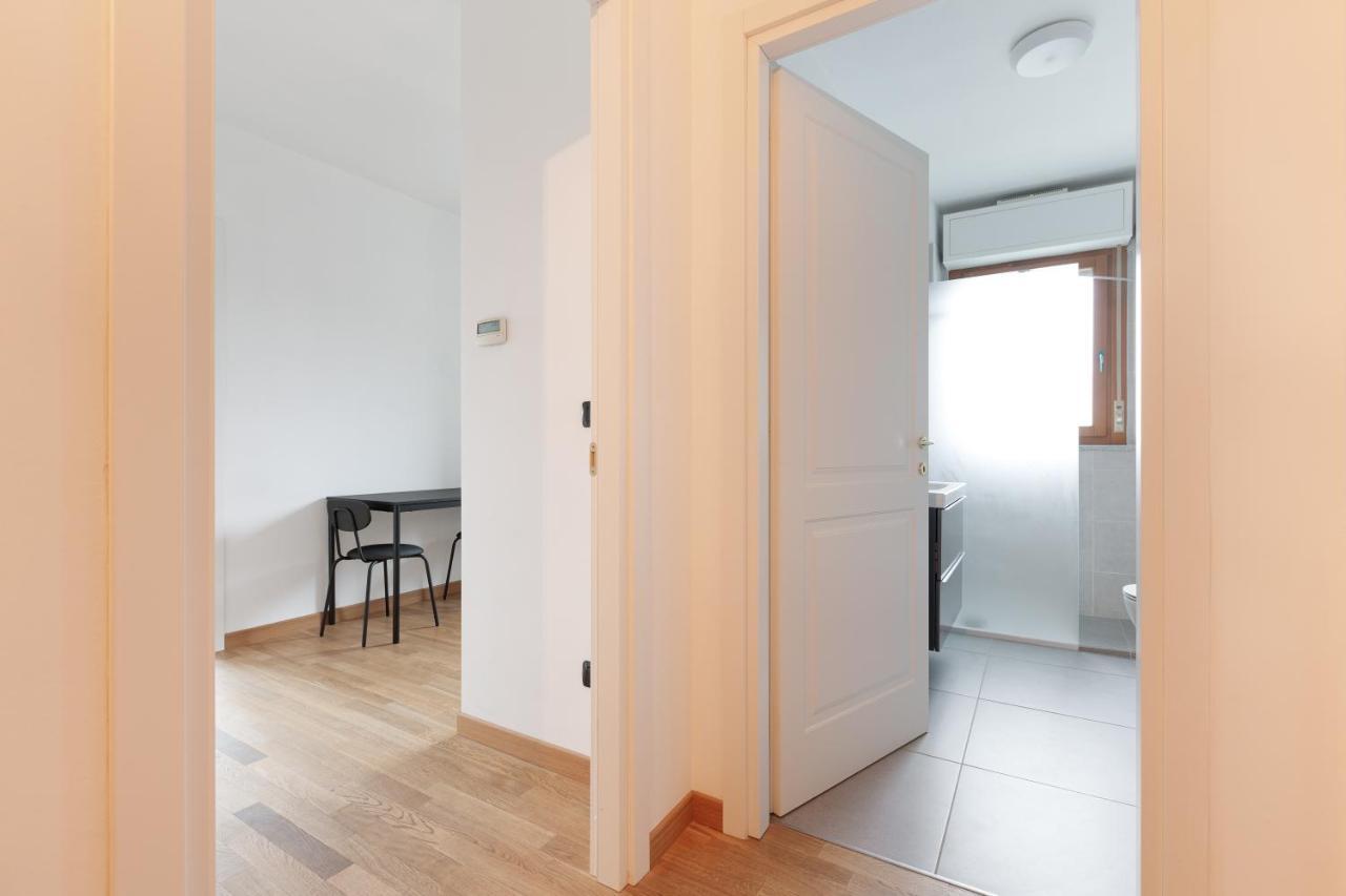 Milan Comfy Apartment X3 - With Balcony Экстерьер фото